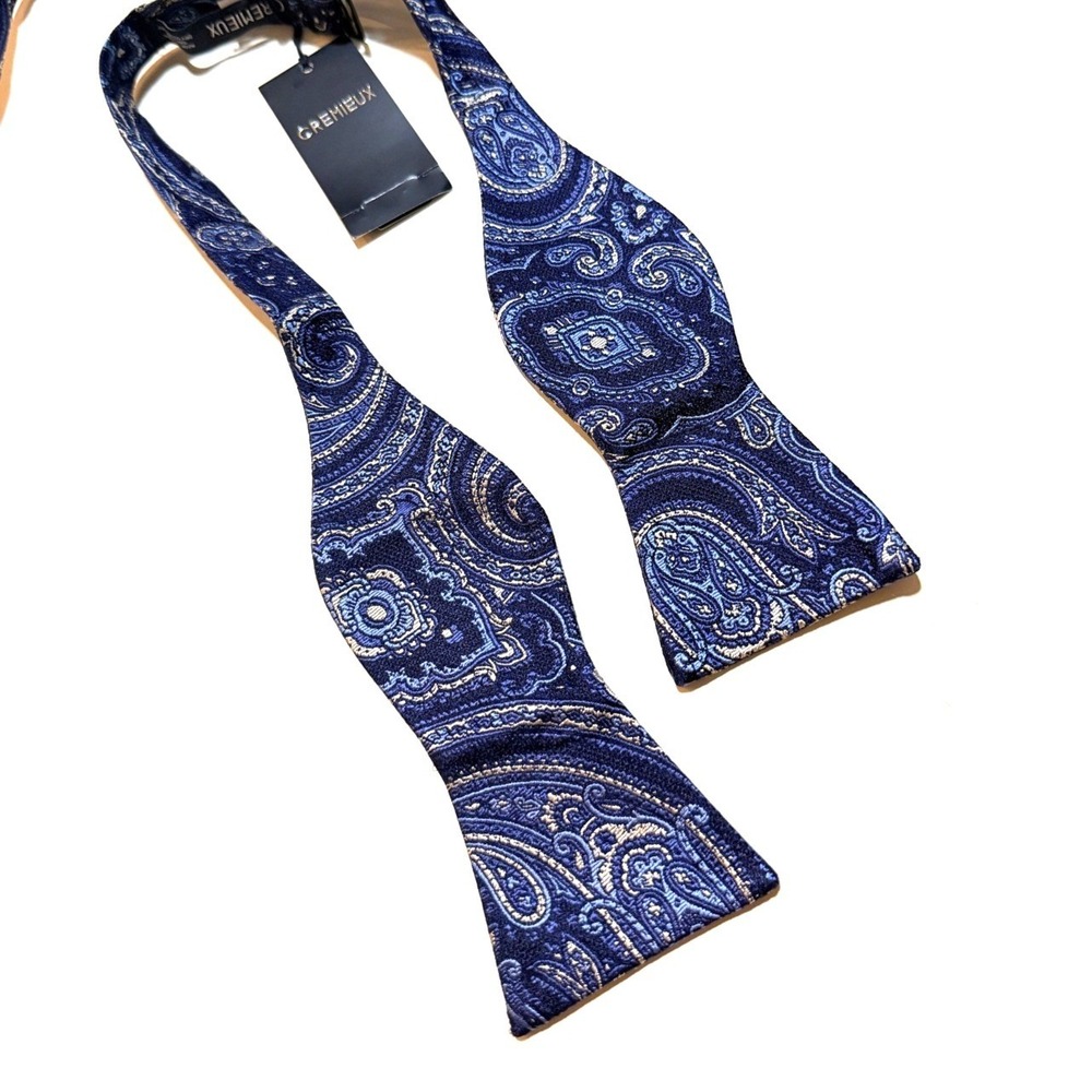 Cremieux Bow Tie Blue Paisley Silk Self-Tie Adjustable Formal Accessory